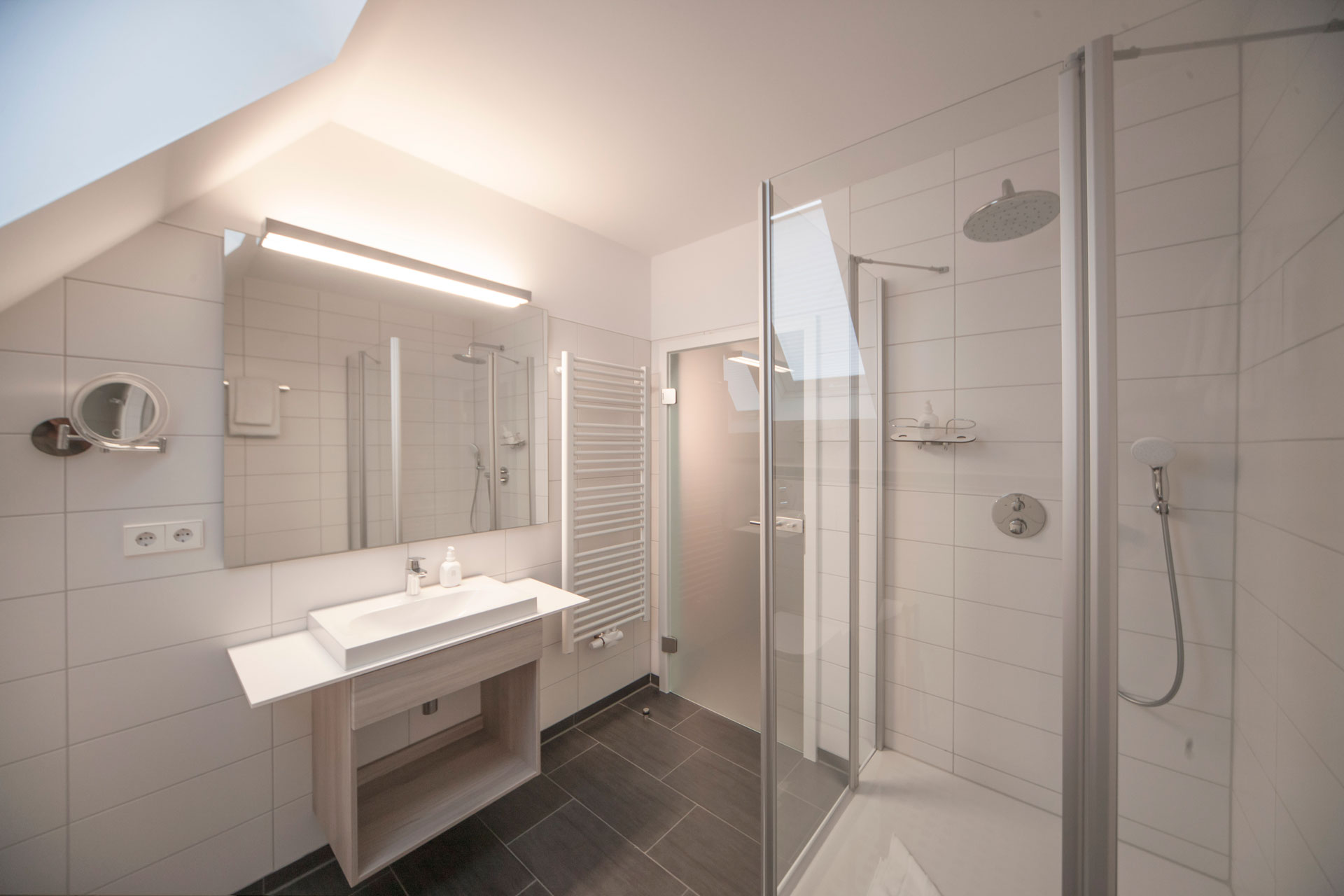 Comfortzimmer Bad Bild 2