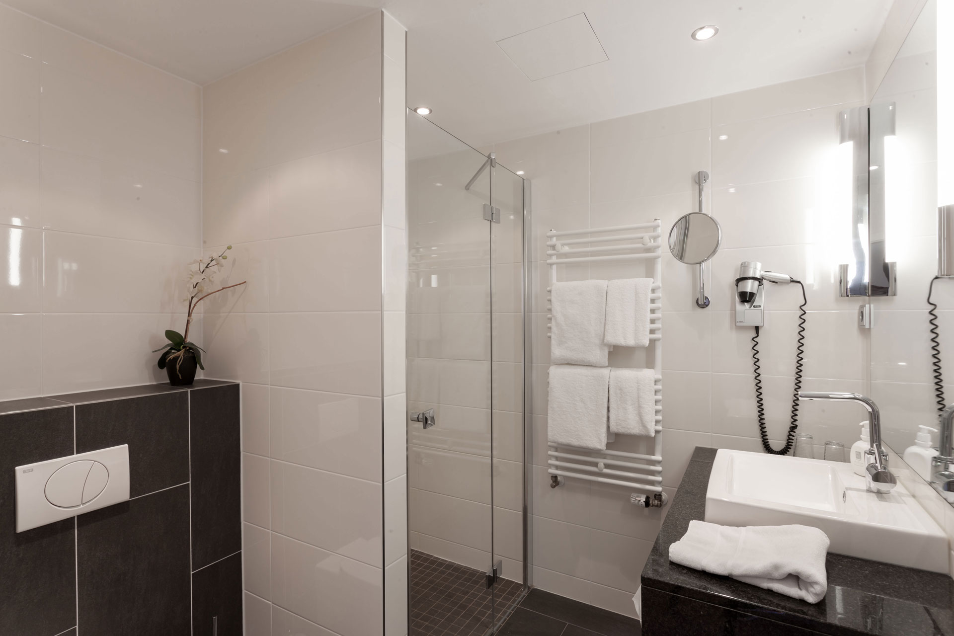 Superior Zimmer Bad Bild 1