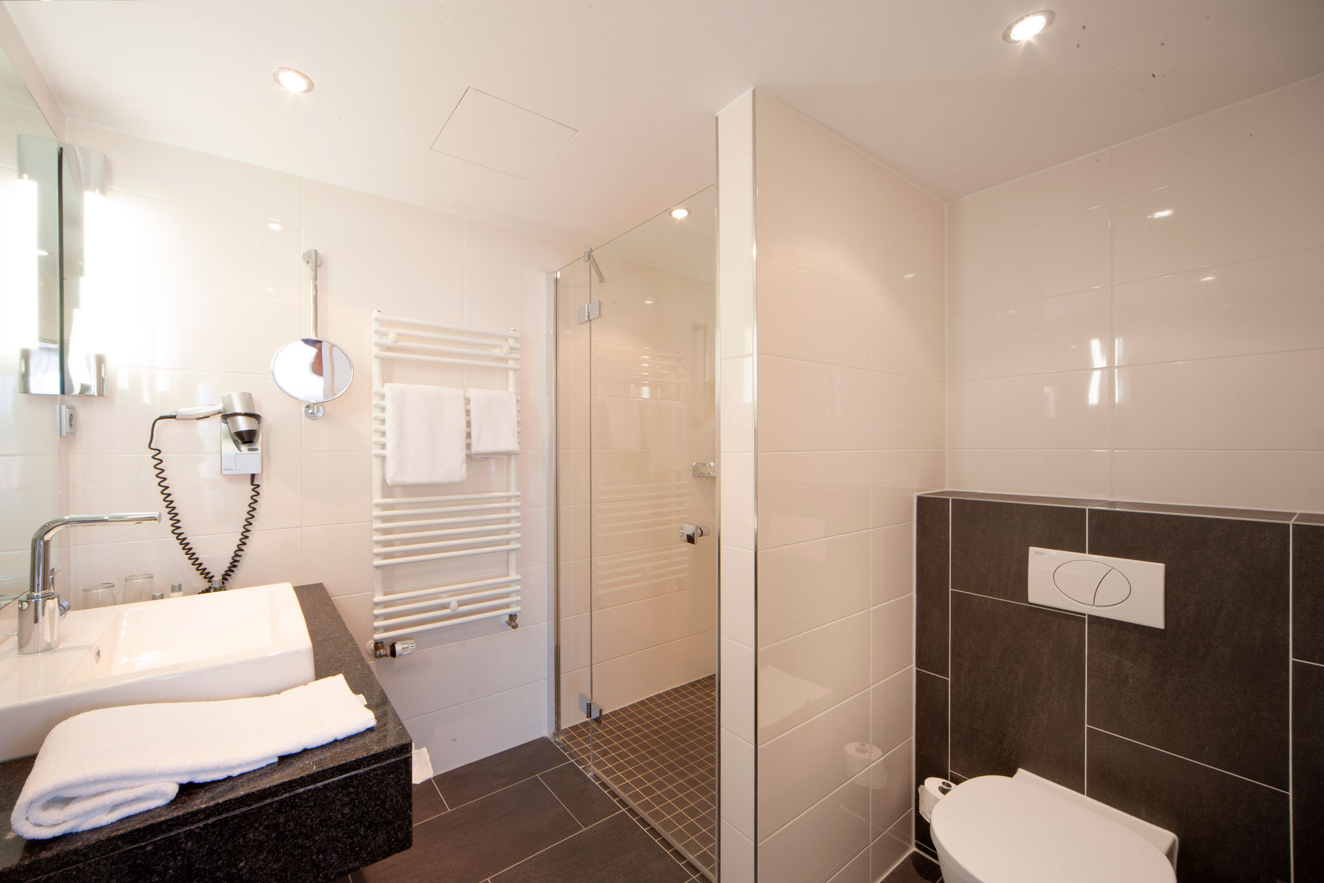 Superior Zimmer Bad Bild 2